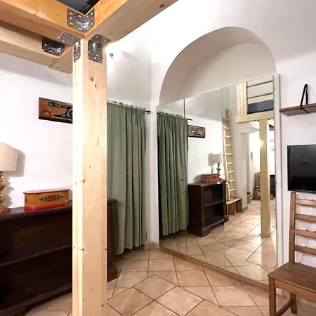 Daisy House-3